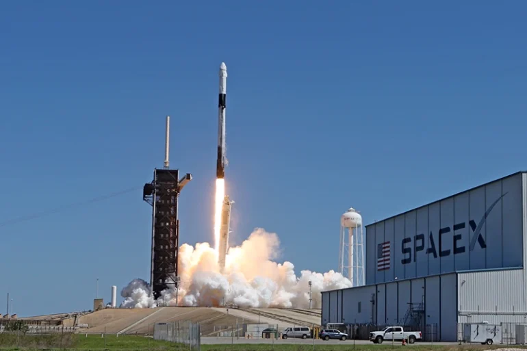 CAPE CANAVERAL, FL - APRIL 8: A SpaceX Falcon 9 rocket lifts off from launch complex 39A carrying the Crew Dragon spacecraft on a commercial mission managed by Axion Space at Kennedy Space Center April 8, 2022 in Cape Canaveral, Florida. The first fully private crew on an 10-day mission to the International Space Station is commanded by former NASA astronaut Michael Lopez-Alegria ,who works for Axiom, paying passengers Larry Connor, Pilot, Mark Pathy and Eytan Sibbe. (Photo by Red Huber/Getty Images)