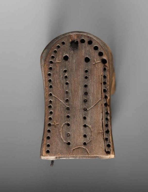 Game of fifty-eight holes board from Tomb 312 at el-Asasif, Egypt. Eleventh Dynasty (Metropolitan Museum of Art, no. 26.3.154, Rogers Fund, 1926). (CC0/European Journal of Archaeology)