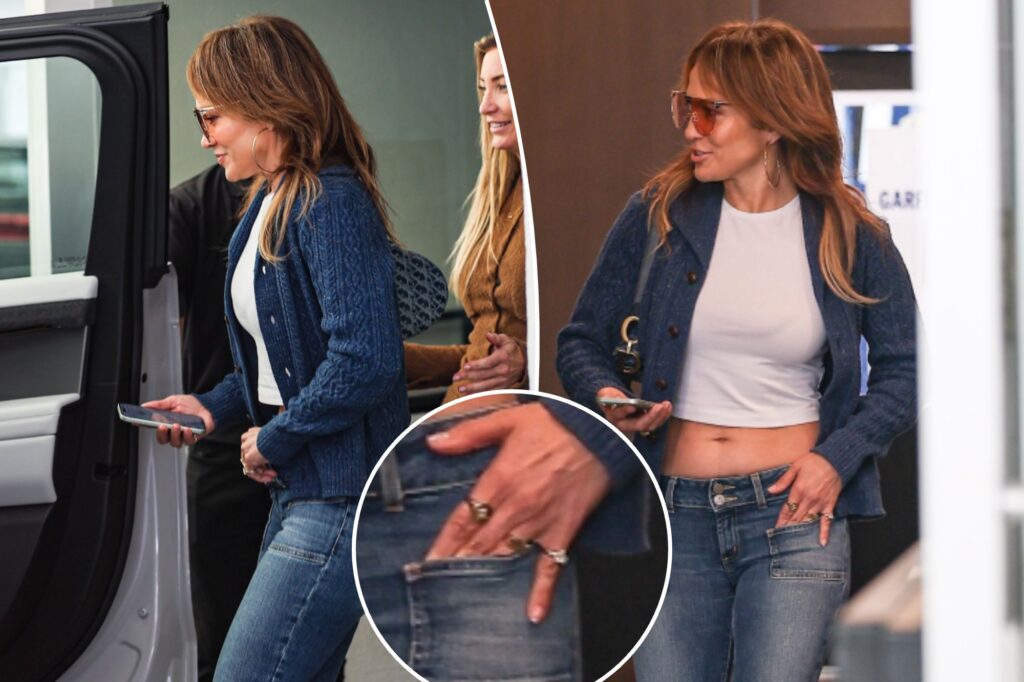 Gossip & Rumors: Jennifer Lopez Wears Ring On Wedding Finger