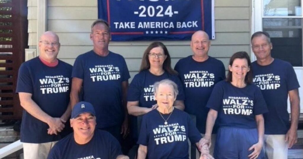 Walz’s Family Seemingly Takes Devastating Group Photo To Show Who They Truly Support! * 100PercentFedUp.com * by Spencer