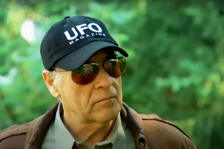 Politics: Ufologist Claims Outer Space Stuff Has Been Flying Around