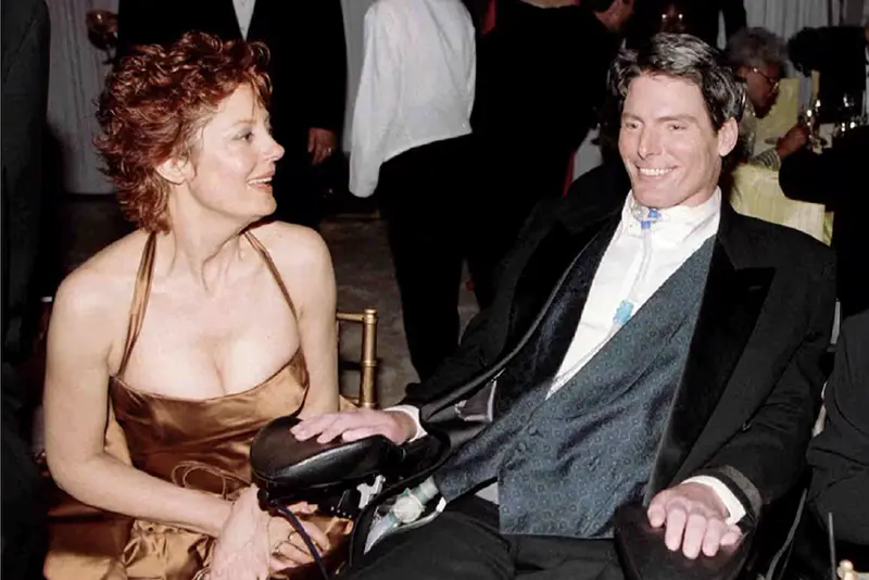 "Superman" actor Christopher Reeve is shown in this March 25, 1996 file photograph with winner for Best Actress, Susan Sarandon, as they chat at the Governor's Ball following the 68th annual Academy Awards in Los Angeles.REUTERS/Jeff Vinnick/File Photo