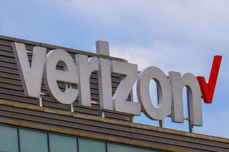 Science & Tech: Scale Of Verizon Outage Impact Laid Bare