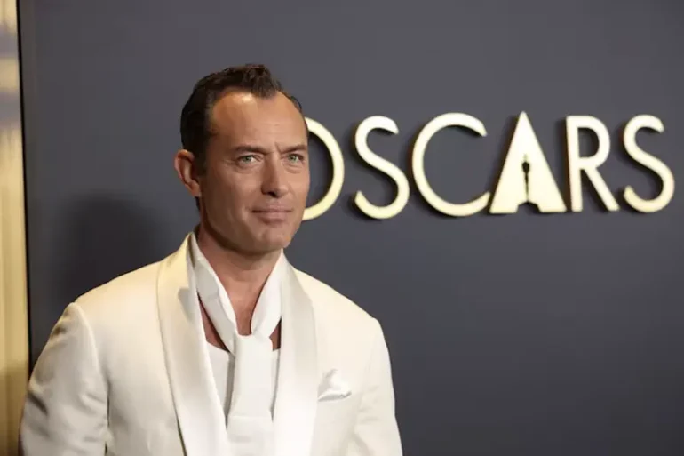 Jude Law attends the Academy of Motion Picture Arts and Sciences 15th Governors Awards at the Ray Dolby Ballroom in Los Angeles, California, U.S. November 17, 2024. REUTERS/Mario Anzuoni/File Photo