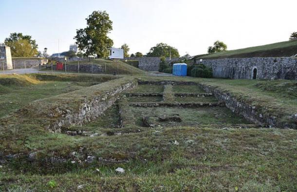 Science & Tech: Ancient Necropolis Found At Kastel Fortress In