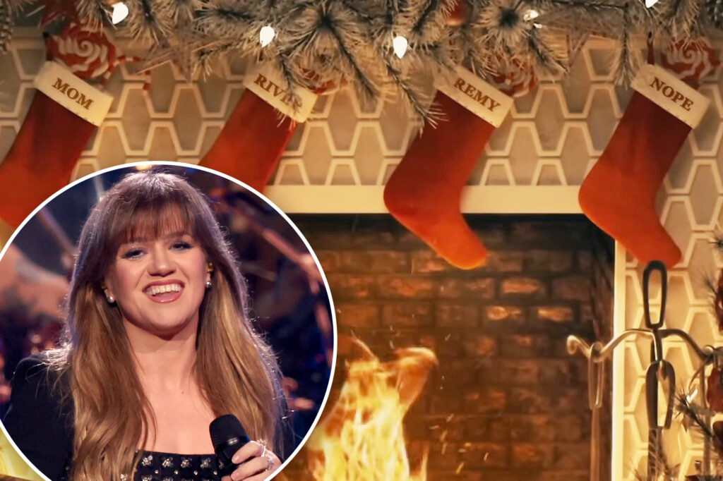 Gossip & Rumors: Kelly Clarkson Shades Ex Husband With Hilarious Stocking