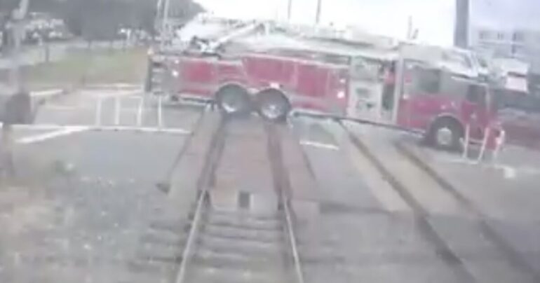 15 People Sustain Injuries After Passenger Train Collides With Fire Truck * 100PercentFedUp.com * by Danielle