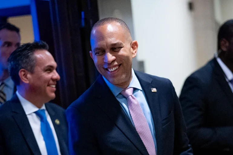 Hakeem Jeffries Suggests Democrats Will Reject A ‘Clean’ Funding Bill Following Criticism Of Johnson’s Measure – One America News Network