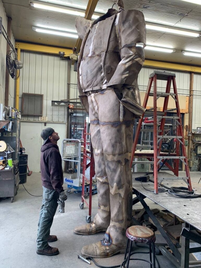 President Trump to Be Honored with GIGANTIC Two-Story Tall Statue in Butler, PA * 100PercentFedUp.com * by Kaley