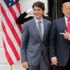 WASHINGTON, DC - OCTOBER 11: (L-R) Canadian Prime Minister Justin Trudeau (L) and U.S. President Donald Trump pose for photographs at the White House October 11, 2017 in Washington, DC. The United States, Canada and Mexico are currently engaged in renegotiating the 25-year-old North American Free Trade Agreement. (Photo by Chip Somodevilla/Getty Images)