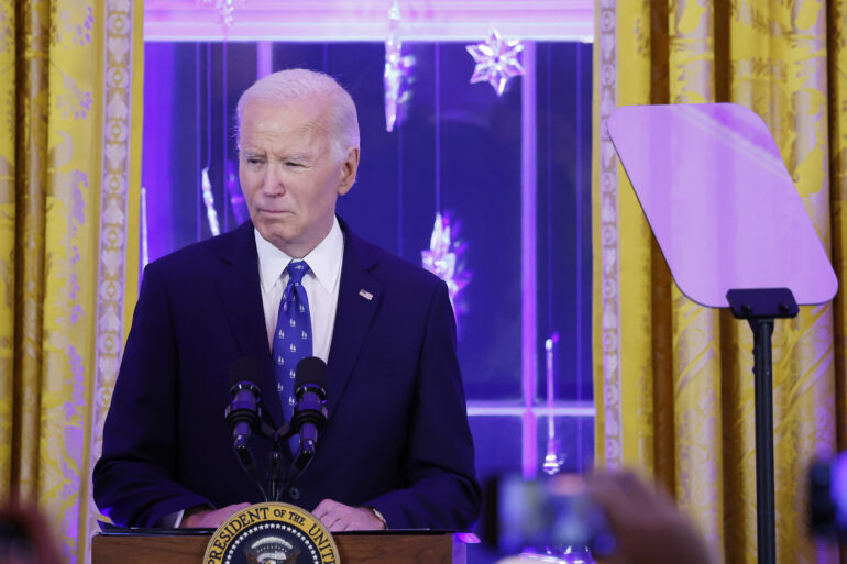 Politics: White House Aides Were Hiding Biden's Mental Decline, But