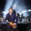 Musician Paul McCartney performs during his Got Back tour at SoFi Stadium in Inglewood, California, U.S., May 13, 2022. REUTERS/Mario Anzuoni/File Photo