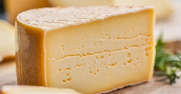 Travel & Lifestyle: Eating Cheese May Reduce Your Risk For