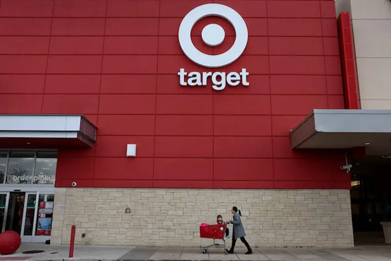 People shop on Black Friday near a Target and the Westfield Wheaton mall in Wheaton Maryland, U.S., November 29, 2024. REUTERS/Leah Millis/File Photo