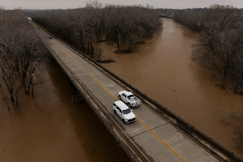 (EDITOR'S NOTE: This Handout image was provided by a third-party organization and may not adhere to Getty Images' editorial policy.) In this handout provided by the Clarksville Fire Rescue, Clarksville Fire Rescue members perform water rescues to evacuate trapped people during flooding on February 16, 2025 in Clarksville, Tennessee. Severe winter storms brought torrential rains causing intense flooding in Tennessee and parts of Florida and Georgia. (Photo by Clarksville Fire Rescue via Getty Images)