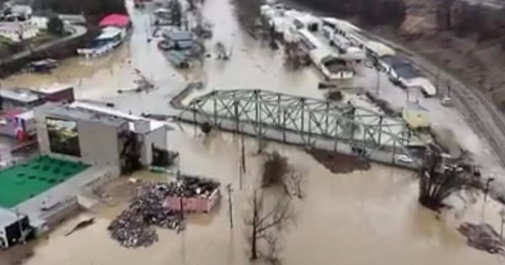 At Least 9 People Pass Away Due To Catastrophic Flooding In Kentucky, Governor Says * 100PercentFedUp.com * by Danielle