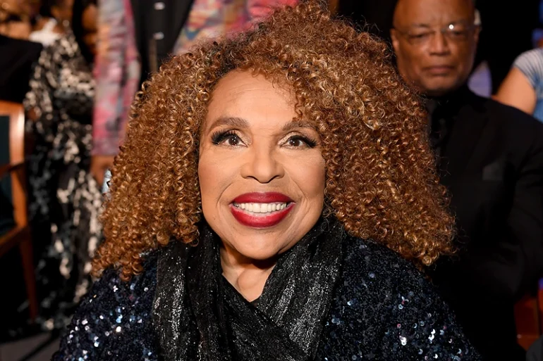 Roberta Flack, Legendary Singer Behind ‘Killing Me Softly With His Song,’ Passes Away At 88 – One America News Network