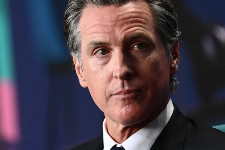 Politics: Gen Z Independent Journalist On Newsom’s Failures – One America