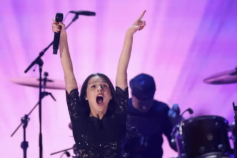 Olivia Rodrigo performs during the FireAid benefit concert for Los Angeles wildfire relief efforts in Inglewood, California, U.S., January 30, 2025. REUTERS/Mario Anzuoni/File Photo