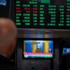 Politics: consumer confidence drops, but apple to shift production to