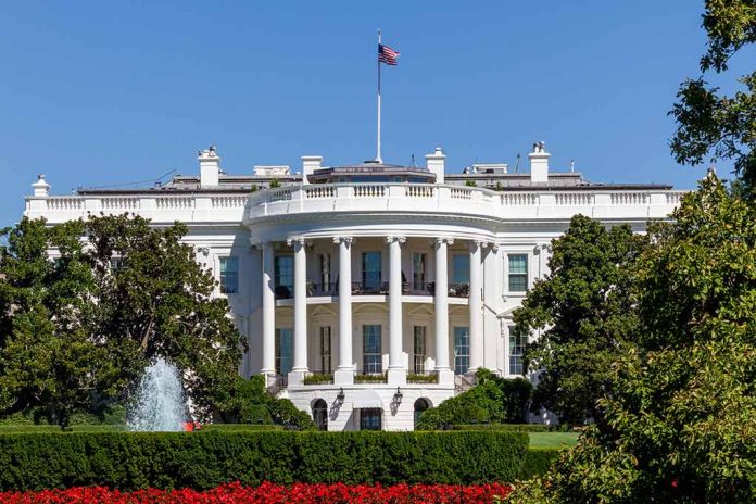 White House with gardens and fountain in foreground