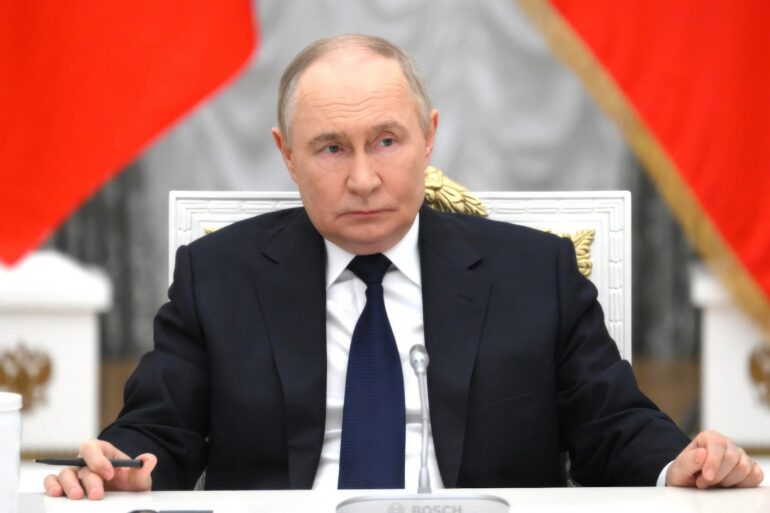 Politics: new sanctions can shock ‘crazy’ putin to his senses