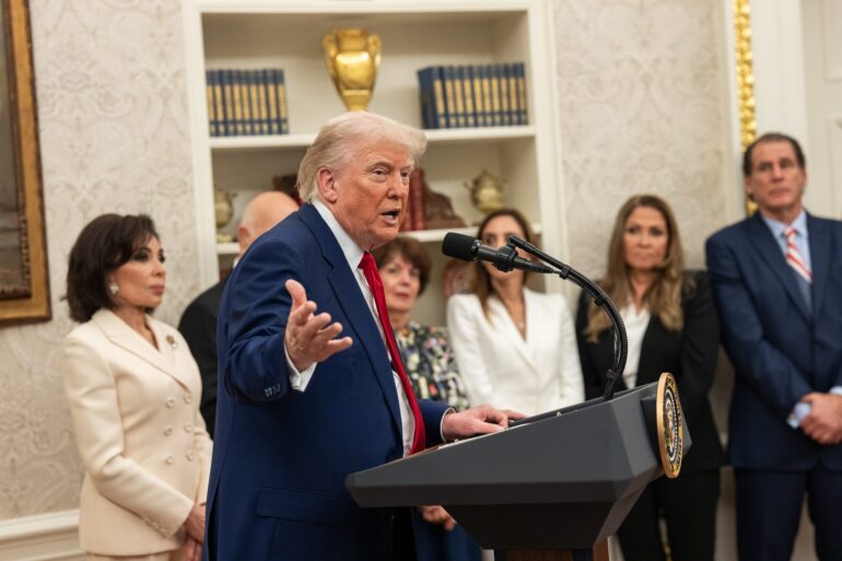 Politics: pakistan officials coming to us seeking trade deal