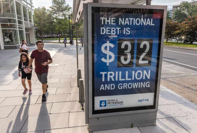 Politics: shrinking gdp, inflation cooling, soaring debt, and trump’s optimism