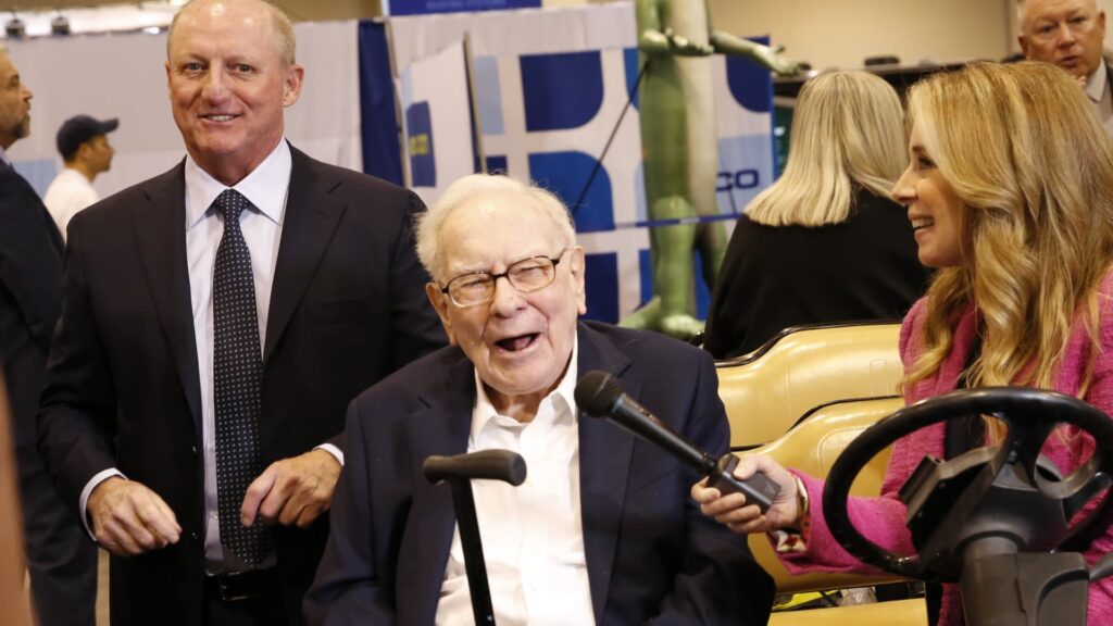 Stock market: warren buffett's return tally after 60 years: 5,502,284%