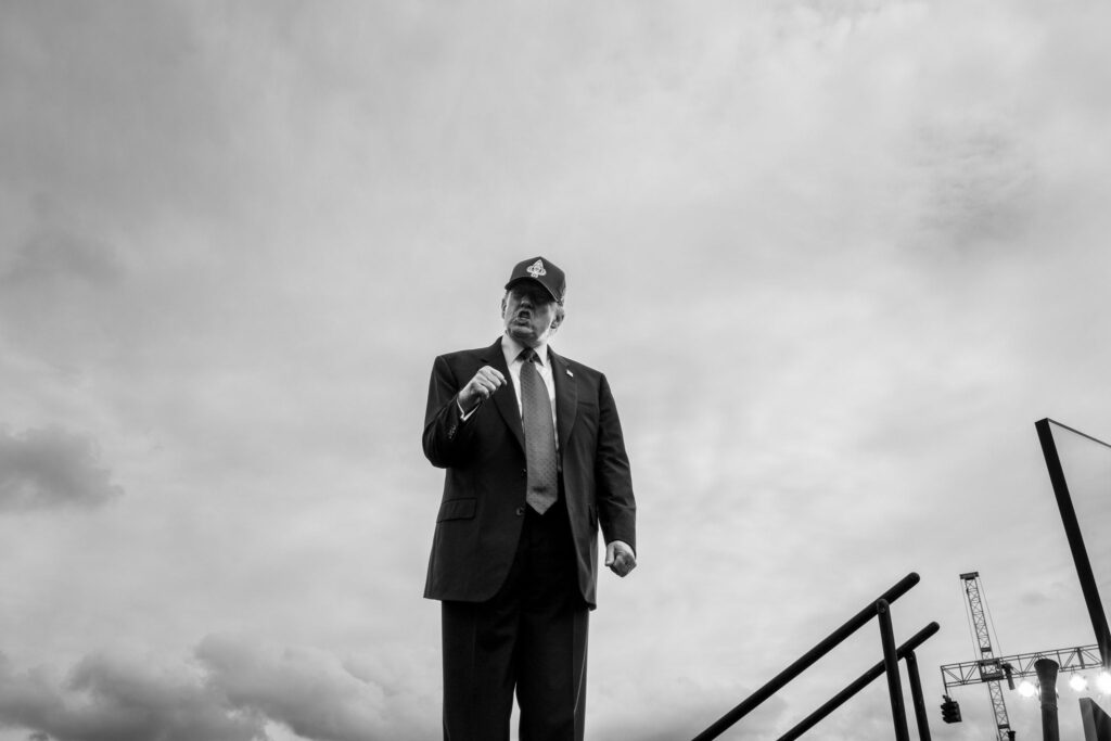 Politics: dem senator comes out in support of trump’s military