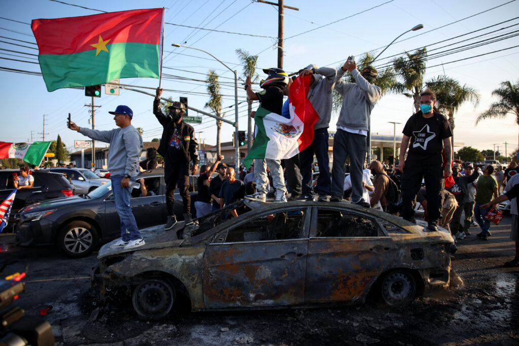 Politics: democrats incite insurrection over lawful ice raids