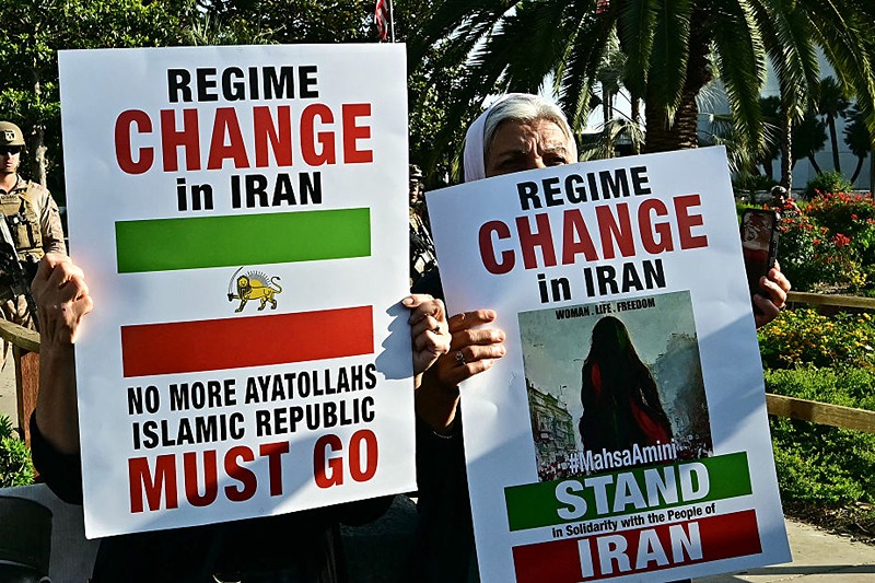 Politics: national security analyst breaks down escalating tensions in middle