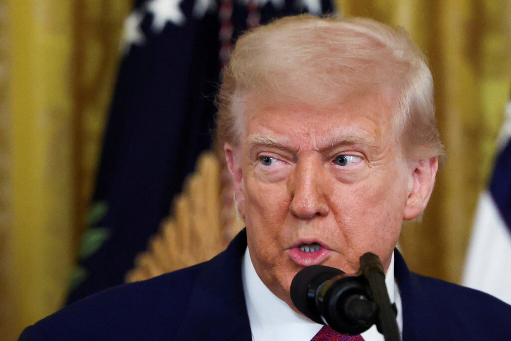 Politics: trump must stand with israel to slam the door