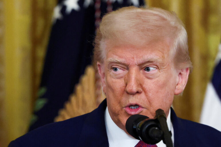 Politics: trump must stand with israel to slam the door