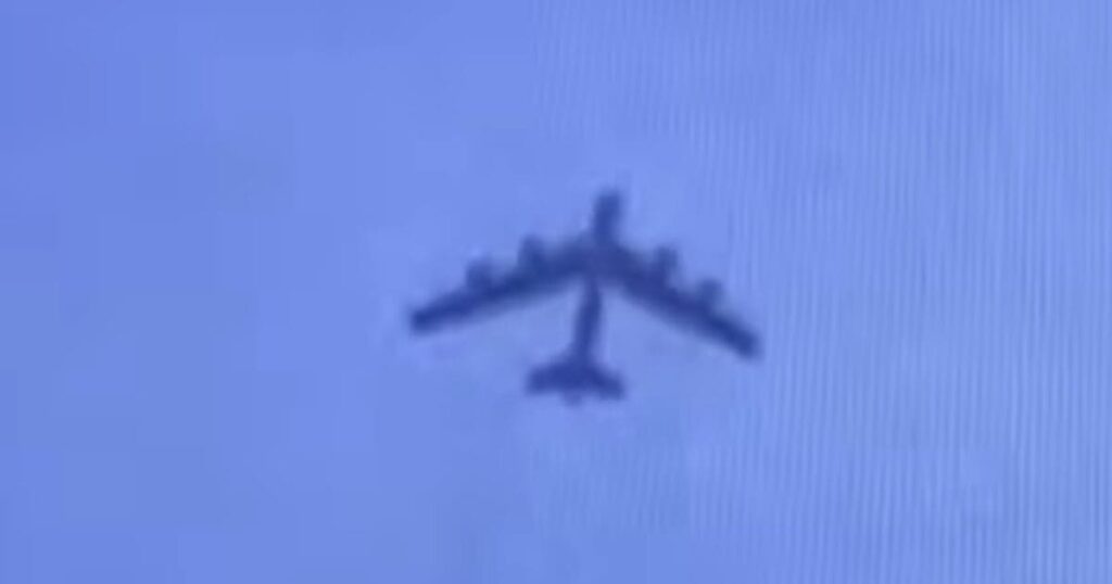 Near Mid-Air Collision Between Commercial Airplane And U.S. Military Jet Under FAA Investigation * 100PercentFedUp.com * by Danielle
