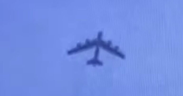 Near Mid-Air Collision Between Commercial Airplane And U.S. Military Jet Under FAA Investigation * 100PercentFedUp.com * by Danielle
