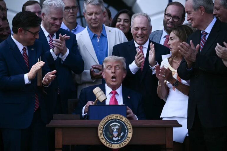 Politics: how donald trump became washington's unlikeliest centrist