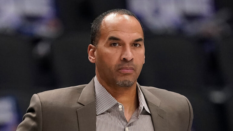 Satire news: mavericks gm trades away all of team’s basketballs