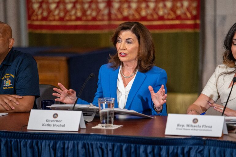 Politics: kathy hochul wants to break law to change voting