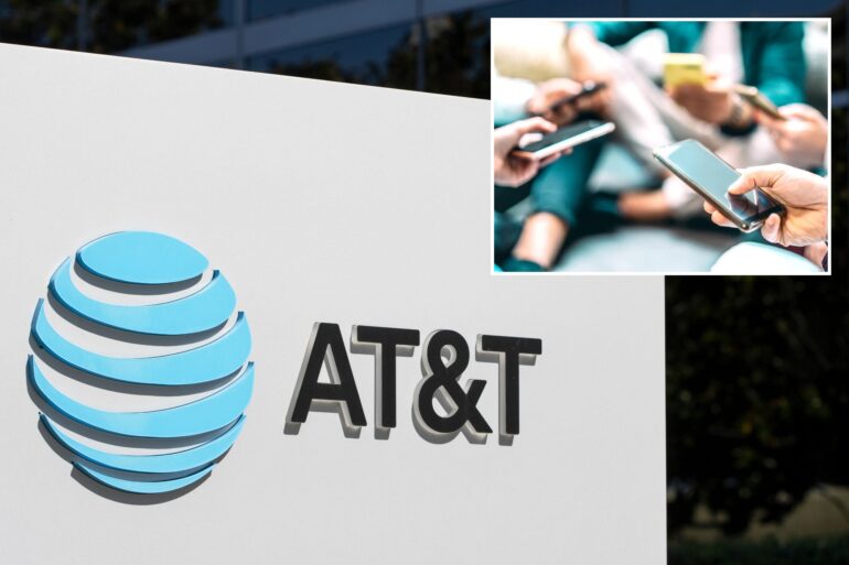 Science & tech: at&t to buy wireless spectrum licenses from