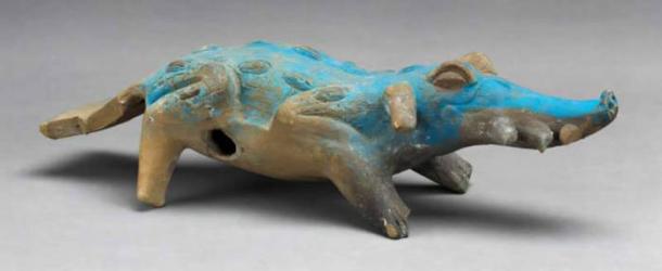 Cacao-pod-crocodile, rattle-whistle, painted with Maya Blue coloring
