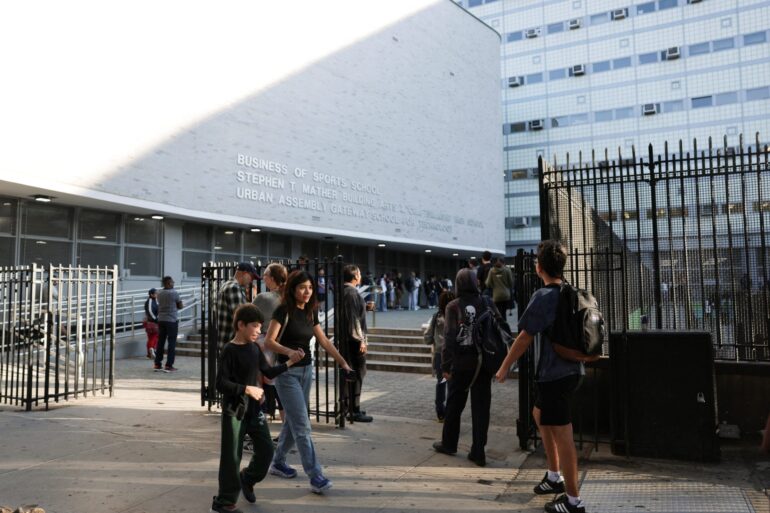 Politics: a rush to use school choice, al jazeera in