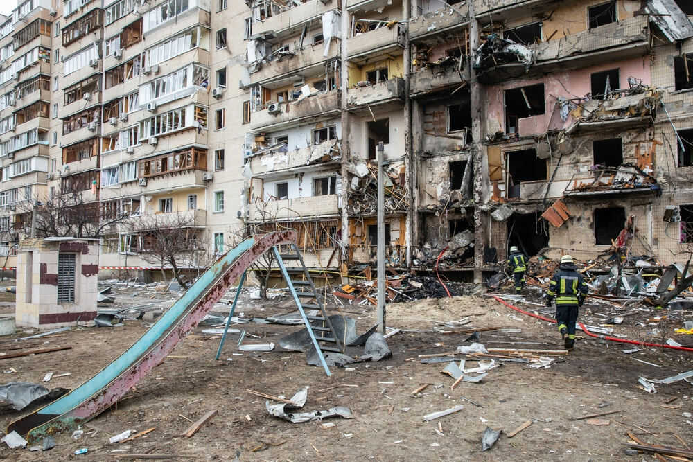 Politics: kyiv hit by deadliest russian strike in months; 15