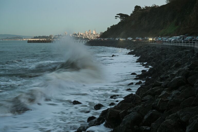 Politics: rising sea hysteria debunked — but the 'climate change' cult won't