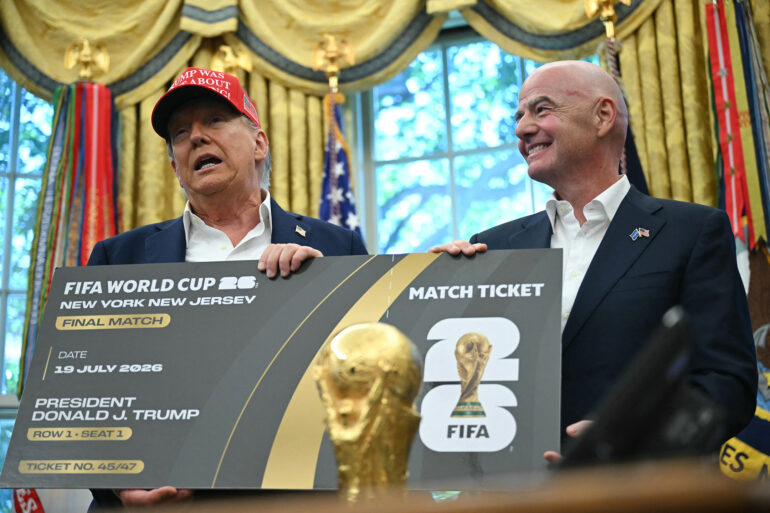 Politics: the world cup joins rock stars in dynamic ticket