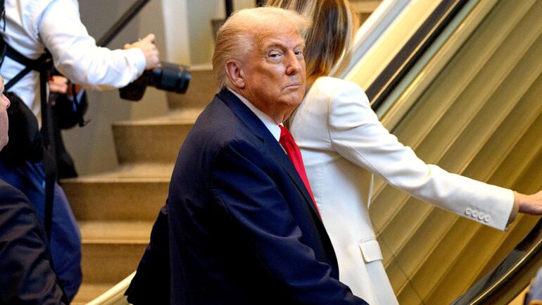 Satire news: trump to travel with own escalator following u.n.