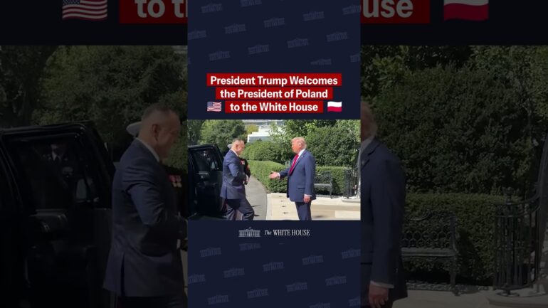 President Trump welcomes Polish President Karol Nawrocki to the White House. 🇺🇸🇵🇱