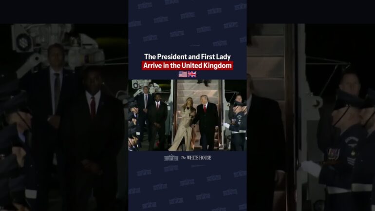 The President and First Lady have arrived! 🇺🇸🇬🇧