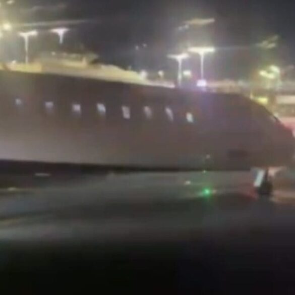 Two Commercial Airplanes Collide At NYC Airport * 100PercentFedUp.com * by Danielle