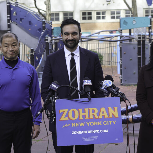 Politics: as election day looms, campaign doorbell ringers break down